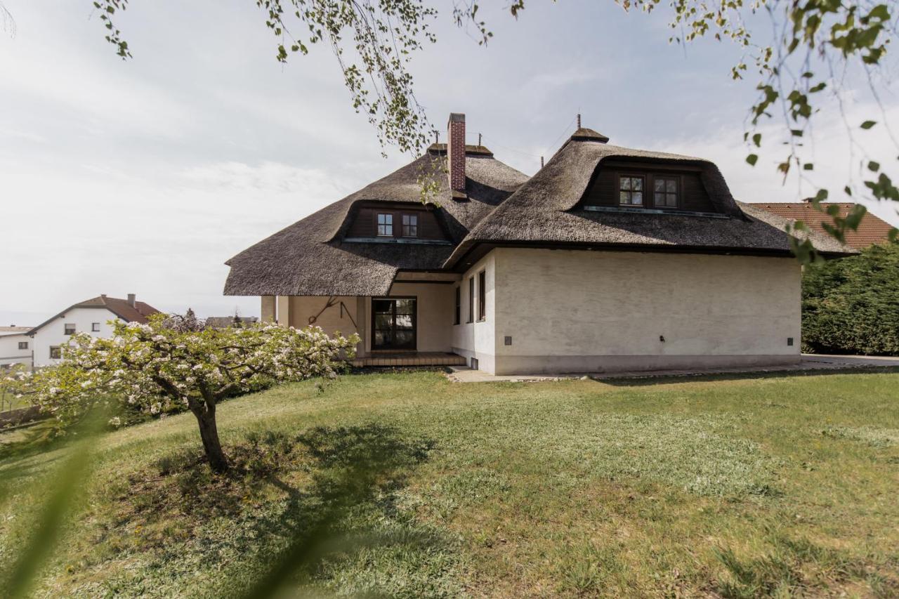 Ferienhaus Schilfvilla Mörbisch am See Eksteriør bilde